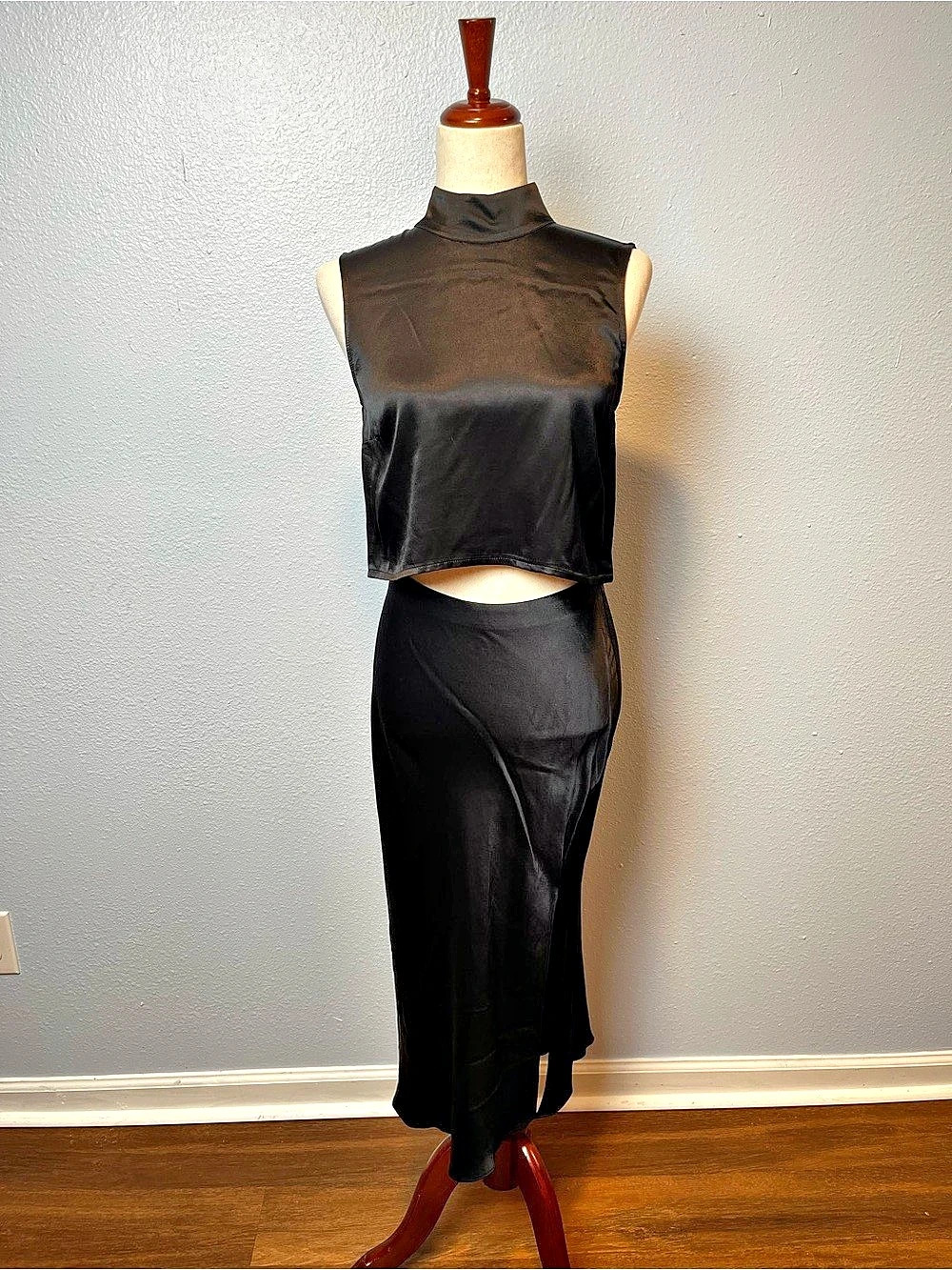 Rails Black Crop Top / Mid Length Skirt Set  Size XS